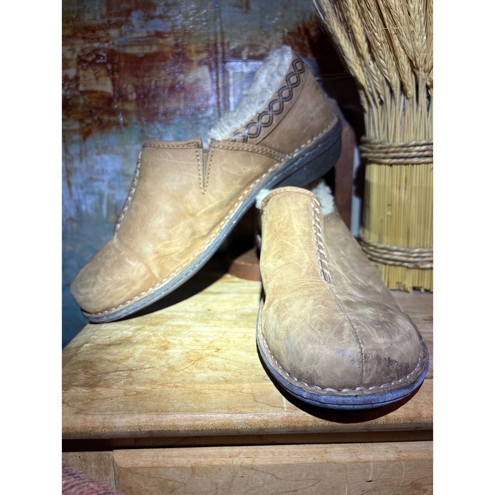 UGG Australia 5747 Chestnut Brown Leather Shearling Clog Slippers Womens 10